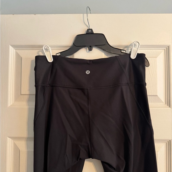 Lululemon Black High-Waisted Mesh Leggings 10, 28” - Picture 4 of 6